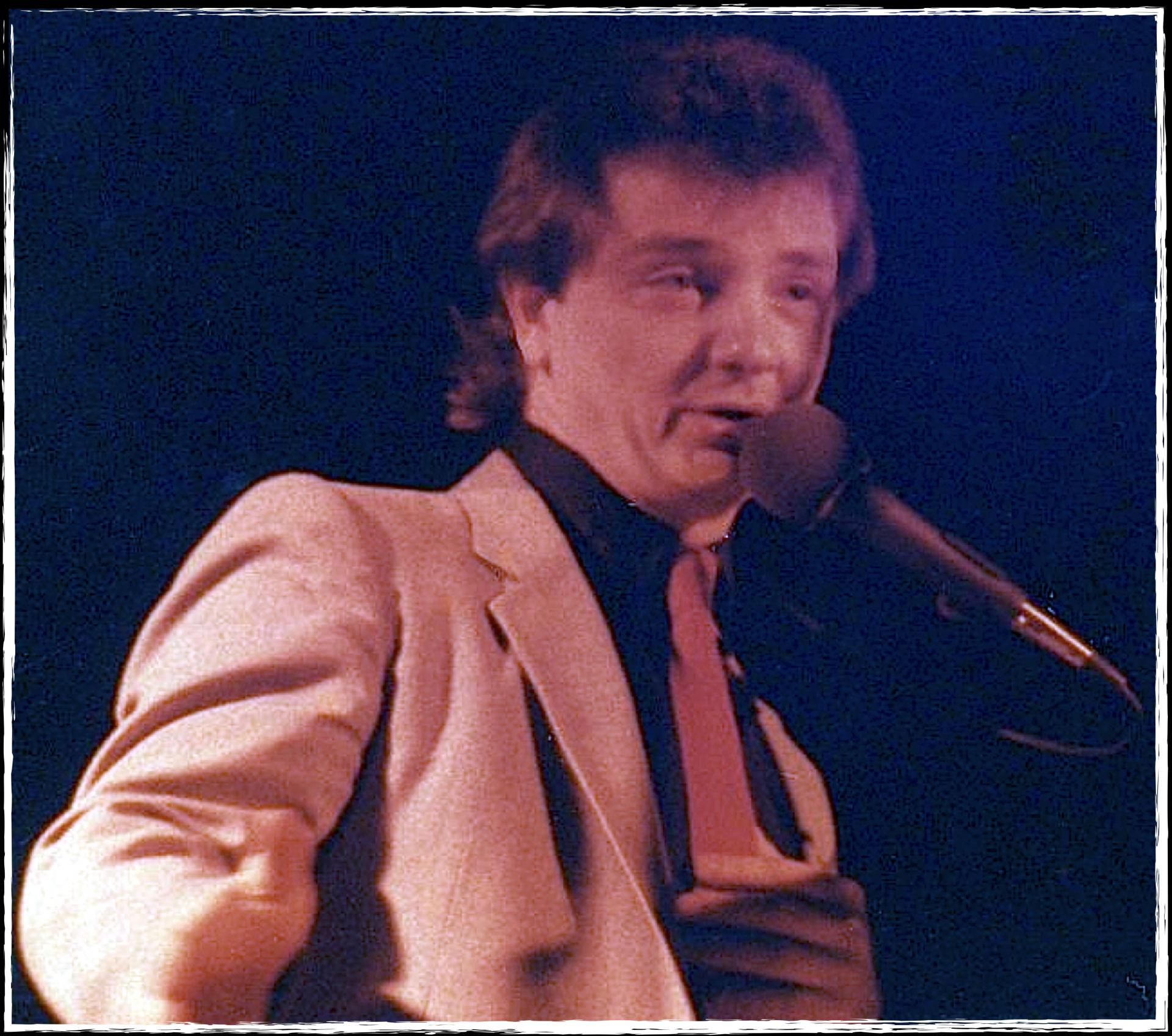 Cos Natola In Concert